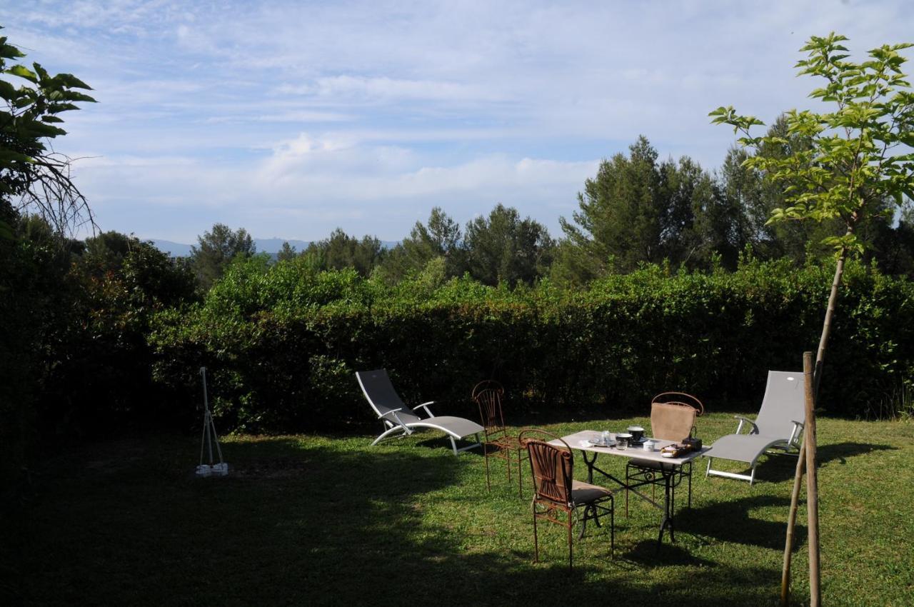 Le Mas Des Pignes -Adults Only Aix-en-Provence Bagian luar foto
