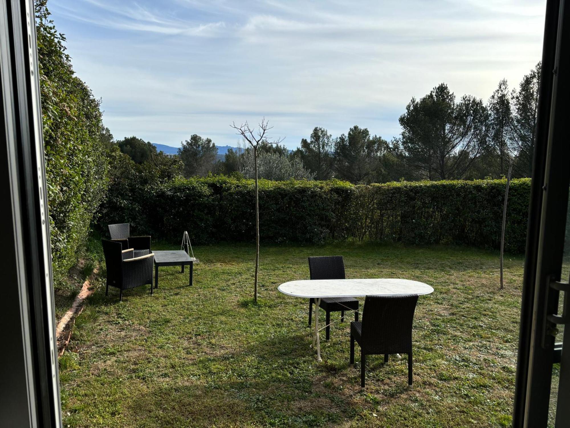 Le Mas Des Pignes -Adults Only Aix-en-Provence Bagian luar foto